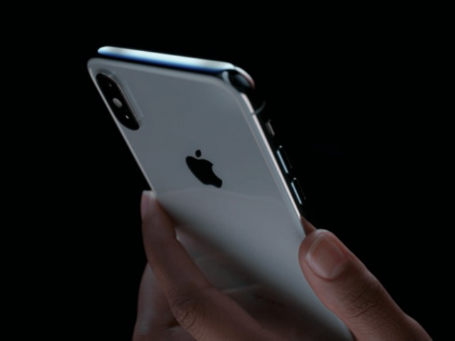 A teljes nemzetközi mobilpiac profitjának 35%-át termelte az iPhone X