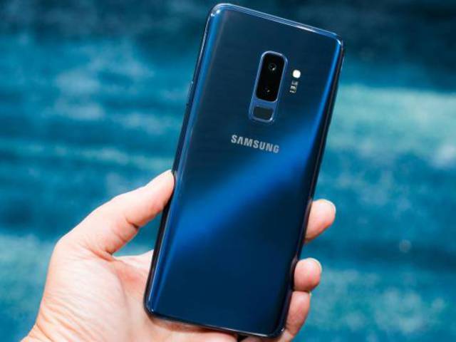 Jól megy a Galaxy S9, újabb rekordot ért el a Samsung