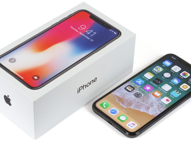 15 milliónál jár az iPhone X
