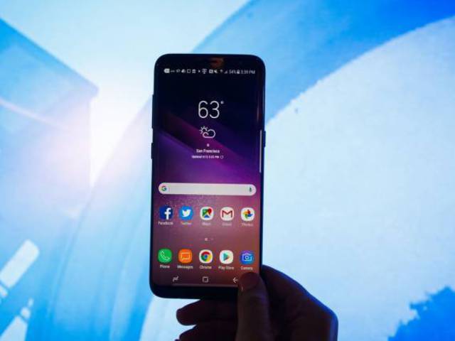 Mindhárom Samsung Galaxy S10 ujjlenyomat-olvasója a kijelzőbe költözik
