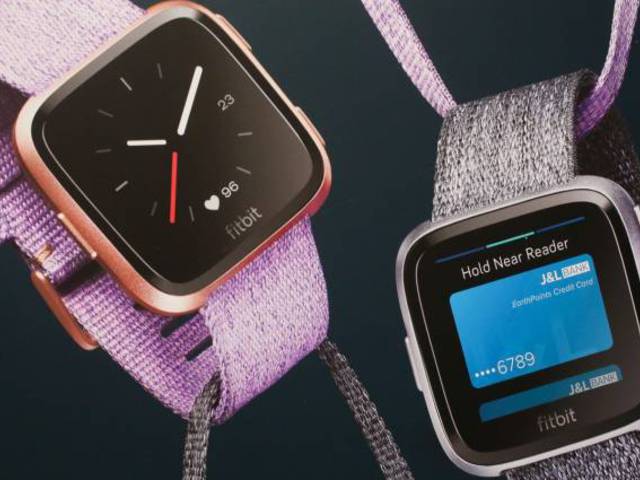 A Fitbit Versa okosórája jobb üzemidőben, mint az Apple Watch