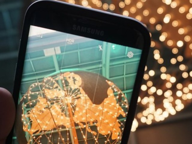 Izgalmas Samsung-szabadalmak: jön a 3 képernyős telefon?
