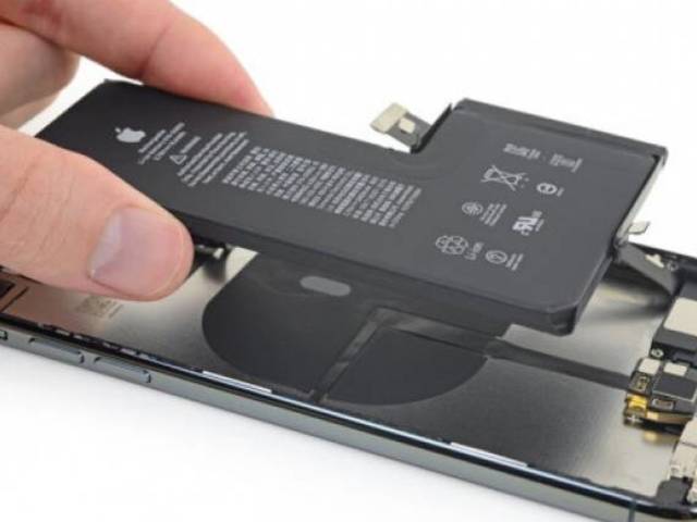 Így fért be az eddigi legnagyobb akkumulátor az iPhone 11 Pro Maxbe
