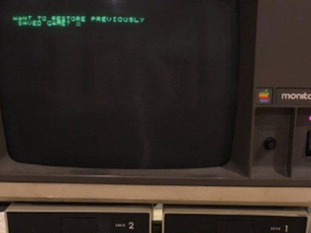 30 éves Apple számítógépet talált a szülei padlásán, és alig hitt a szemének, amikor bekapcsolta