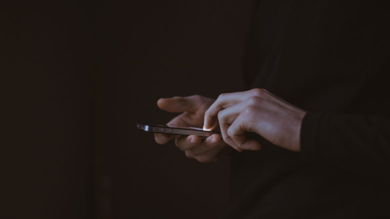 iphone-hack-781x440.jpg