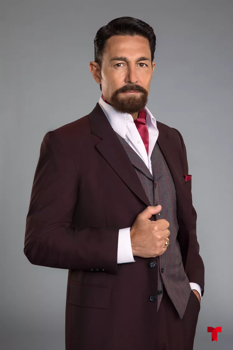 fernandocolunga-4215bd0d04514395a312593151c2e5f4_1.webp