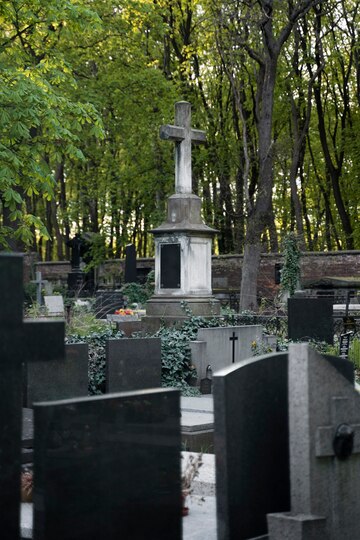 view-cemetery-with-tombstones_23-2149435483_1.jpg