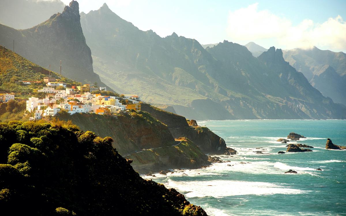 taganana-houses-on-cliff-tenerife_1.jpg