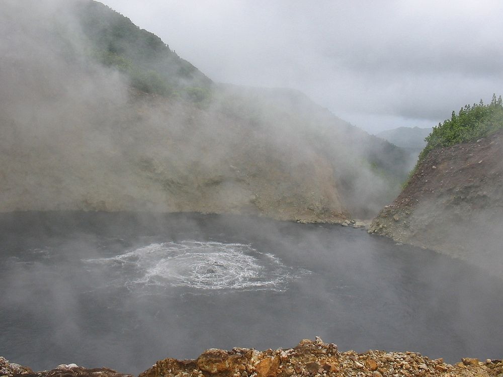 boiling-lake-dominica-16.jpg