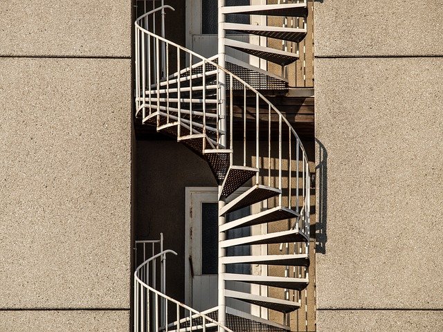 architecture-1001176_640.jpg
