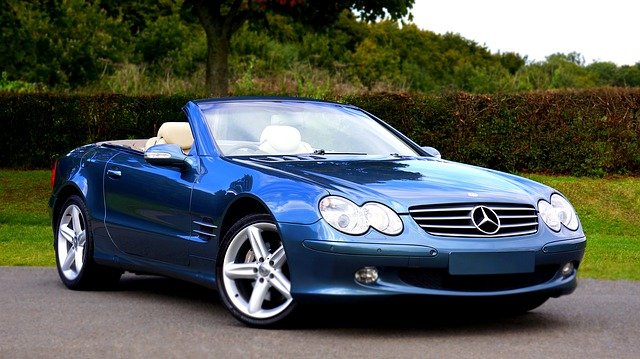 mercedes-1327610_640.jpg