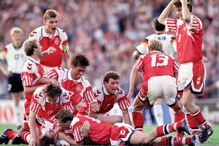 Dánia a „strandról beugorva” nyerte meg az 1992-es foci EB-t