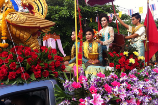 Songkran szépsége &amp; rémsége