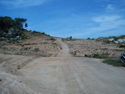 phangan_airport_runway_2013.jpg