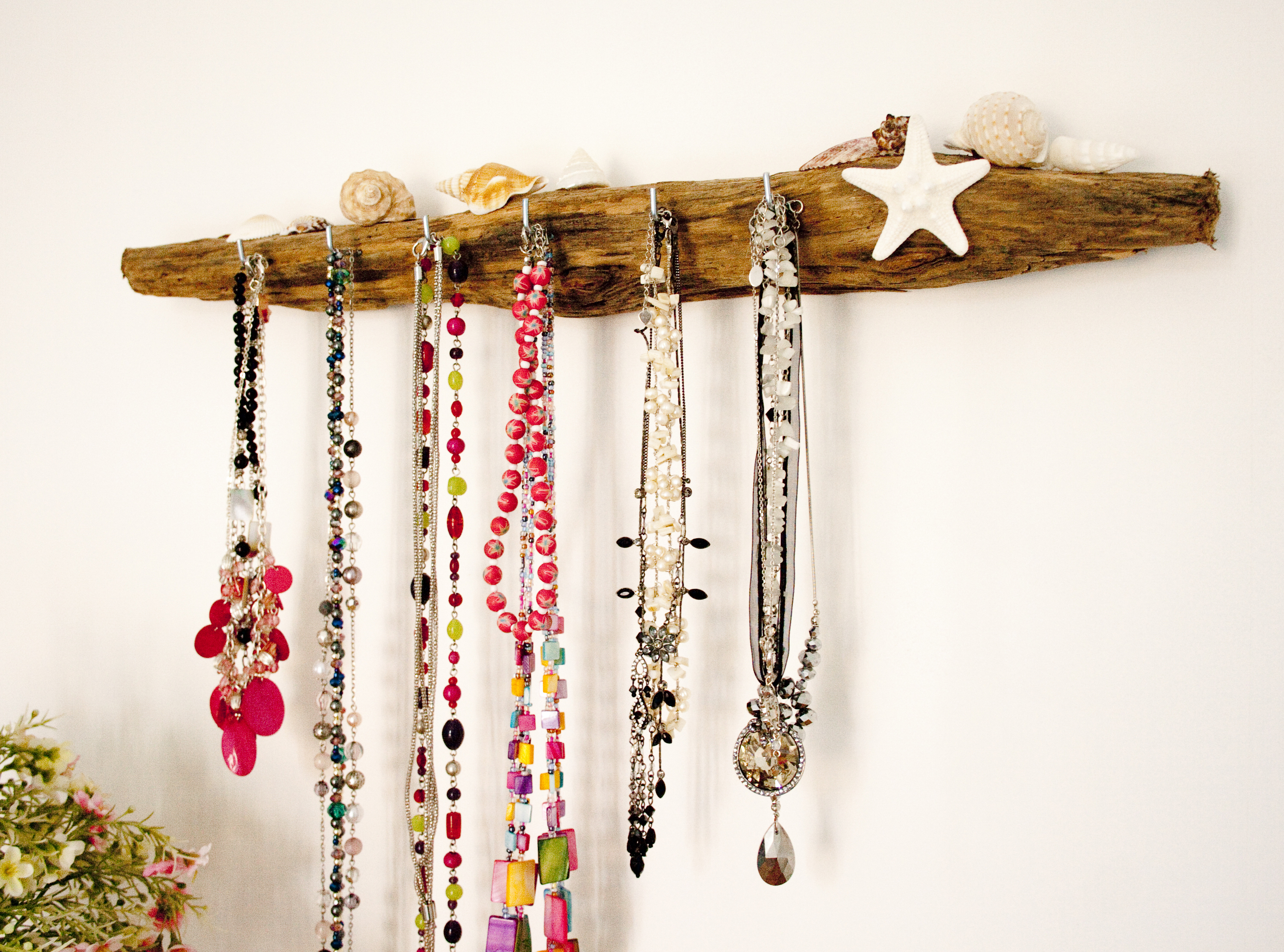 driftwood-jewellery-hanger-2.jpg