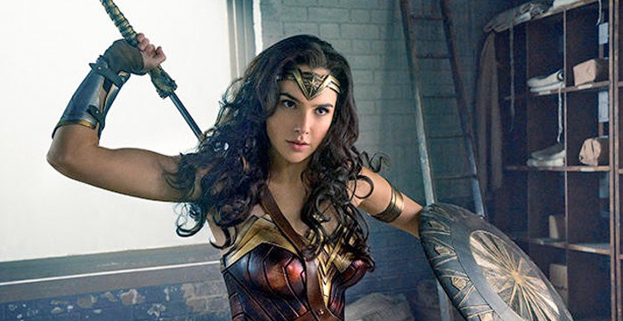 wonderwoman-ewphoto4-frontpage-700x361.jpg