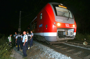 Terror a Budapest - Siófok vonalon! A németországi baltás támadás margójára.