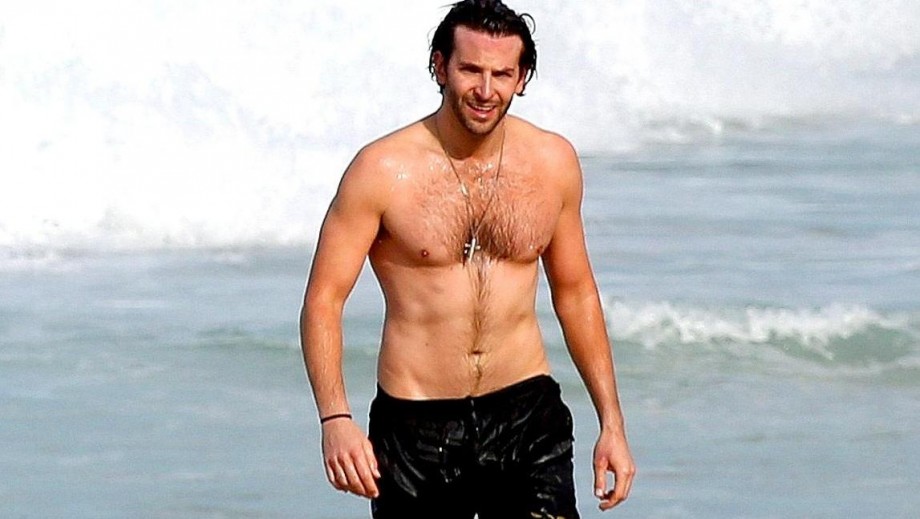 920_bradley-cooper-reveals-how-he-bulked-up-for-new-movie-american-sniper-6652.jpg