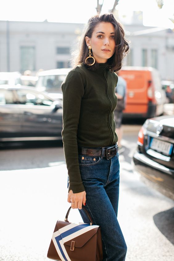 how-to-wear-hoop-earrings-like-a-fashion-blogger-big-hoops-earrings.jpg