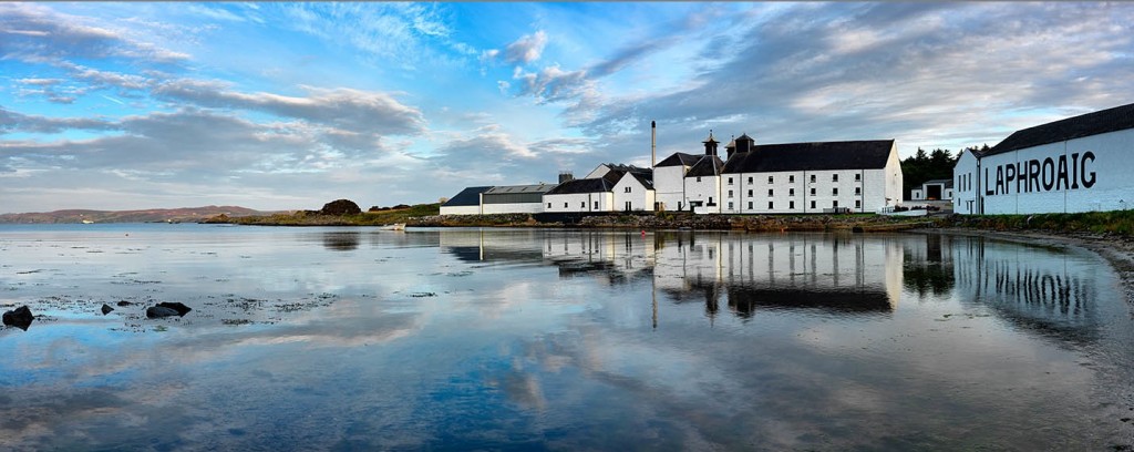 laphroaig_distillery_panorama_2_1024x408.jpg