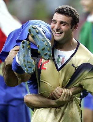 angelo-peruzzi-2006-world-cup-champions-italy-celebrate-the-victory.jpg