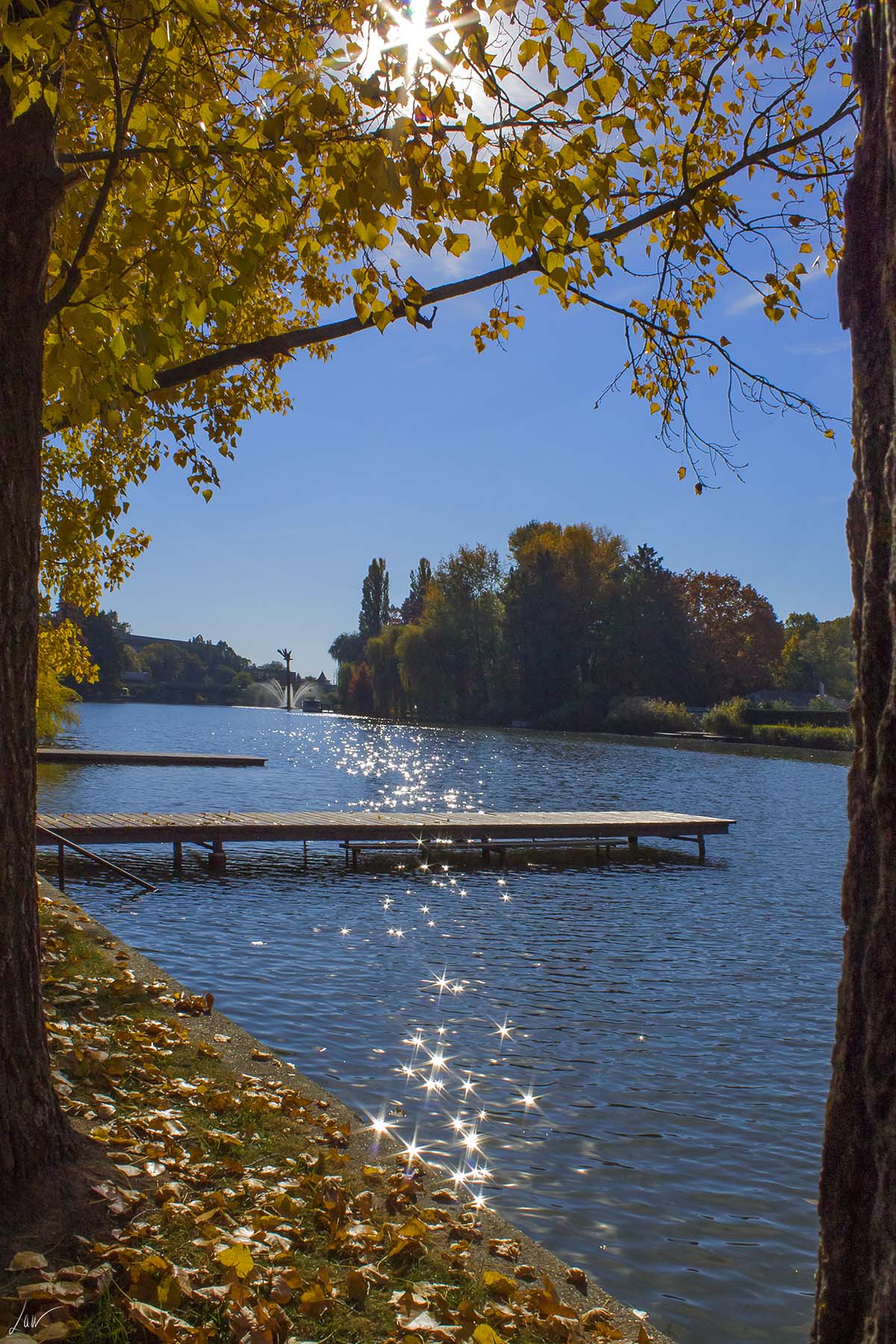 Színek és fények <br /><br /><br />Canon EOS 1100D; f/22; 1/320; iso100