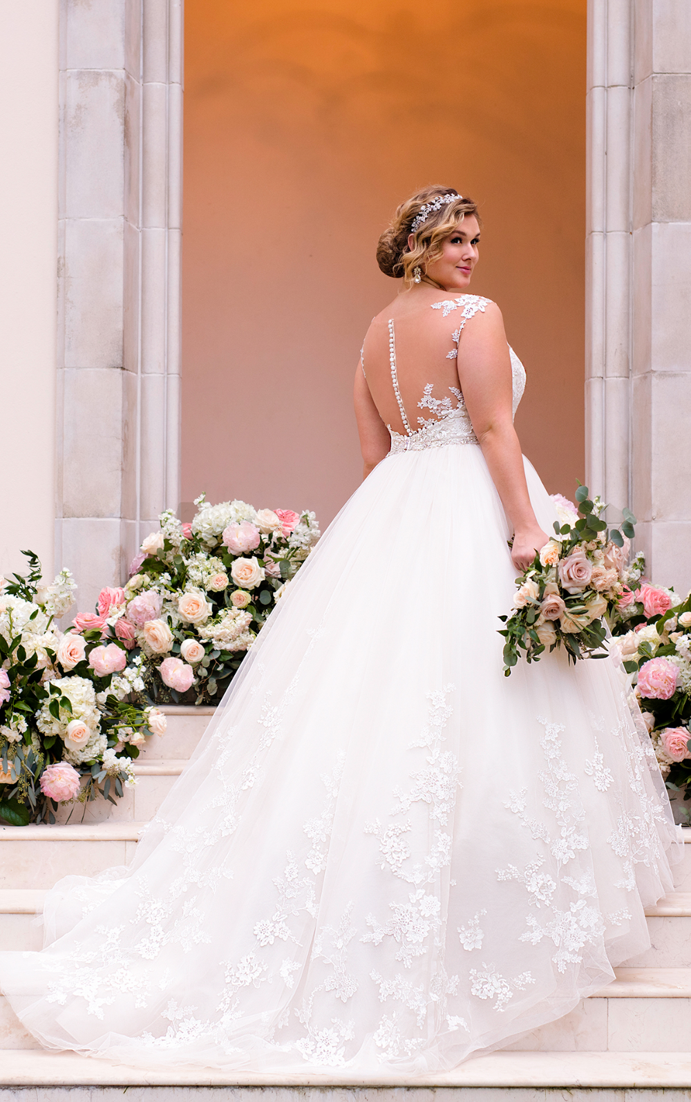 lace_and_tulle_plus_size_ball_gown_wedding_dress.png