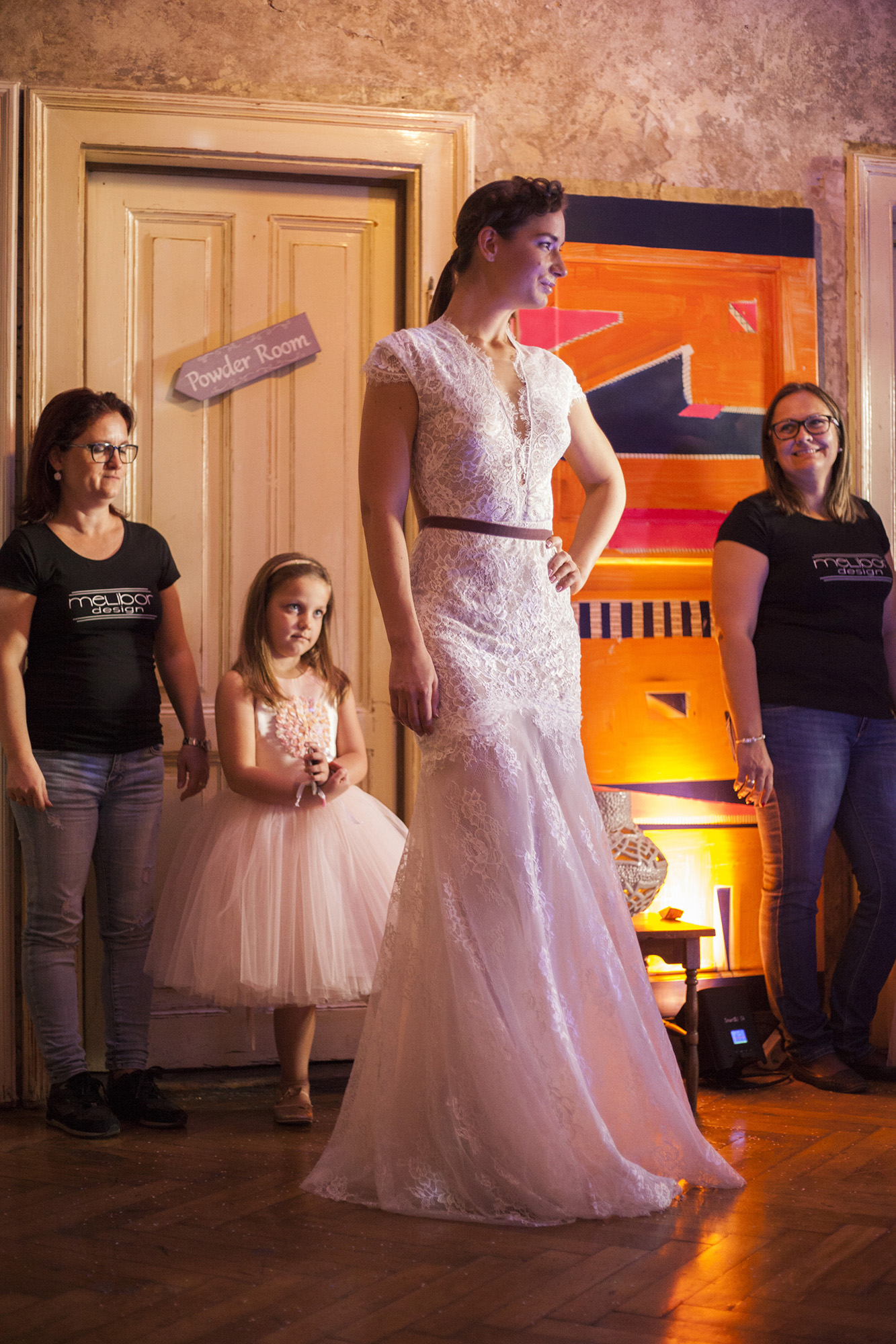 A 9. Wedding Pop-Up Bazár divatbemutatóján a White Wedding Ruhaszalon, Natali Koval Dress Salon és a New Age luxus minőségű alkalmi ruhák - Fotó: HootPhoto