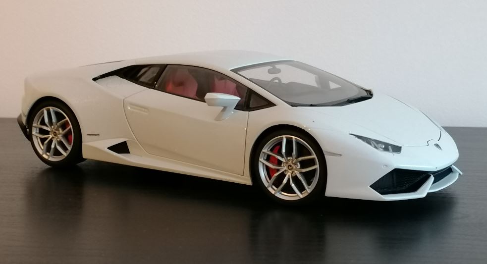 lamborghini_huracan_lp_610-4_autoart_1-18.jpg