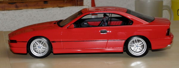 bmw_850_csi_otto_mobile_1-18_red_2.JPG