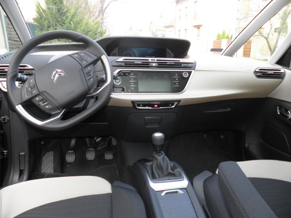 Citroen Grand C4 Picasso 1.6 HDi 2013_02.JPG