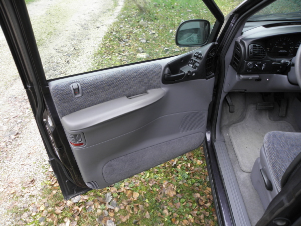 Dodge Grand Caravan 3.3 aut 1996 (20).JPG