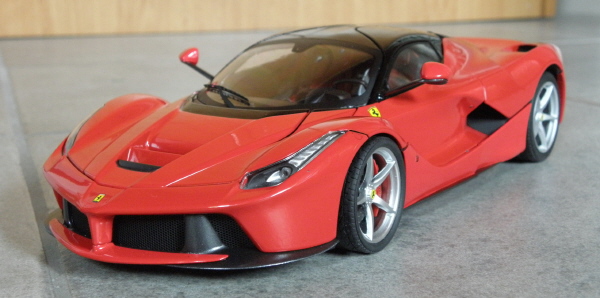 hotwheels_elite_ferrari_laferrari_1-18_red_6_.JPG