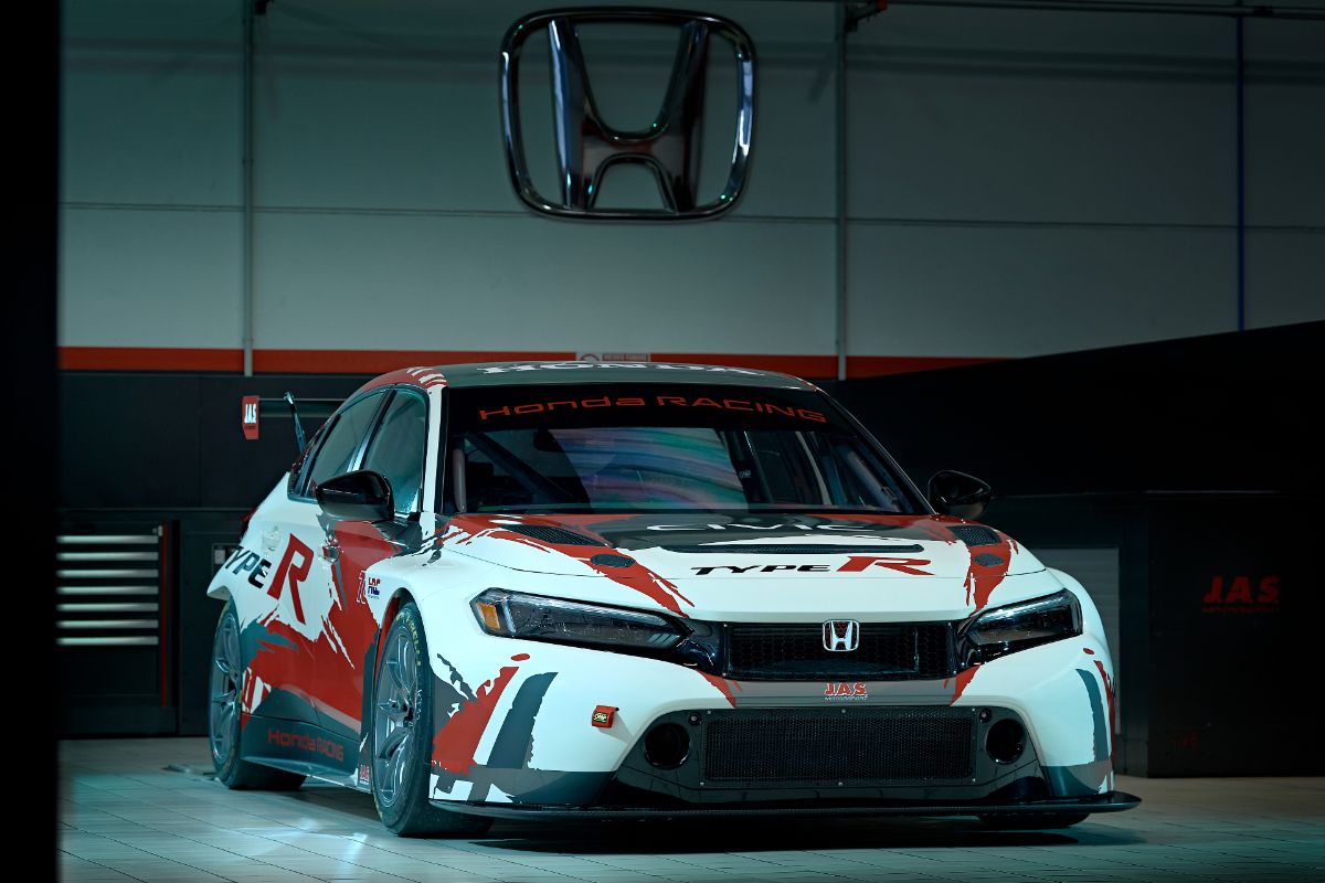 Az új Honda Civic Type R TCR versenyautó