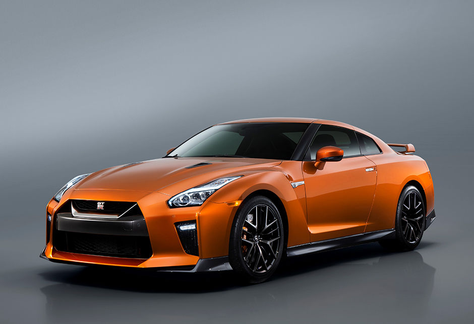 Íme a 2017-es Nissan GT-R