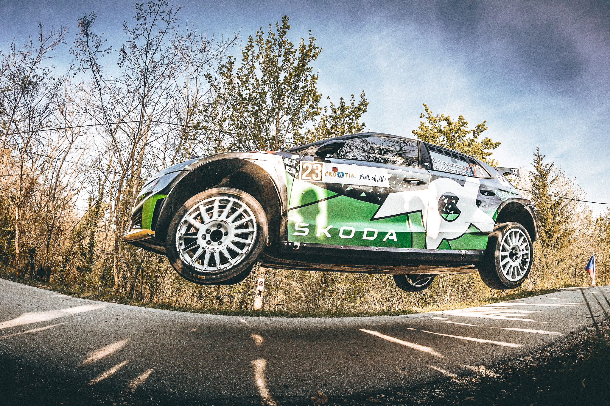 Gus Greensmith marad a Skodánál, a WRC2-ben