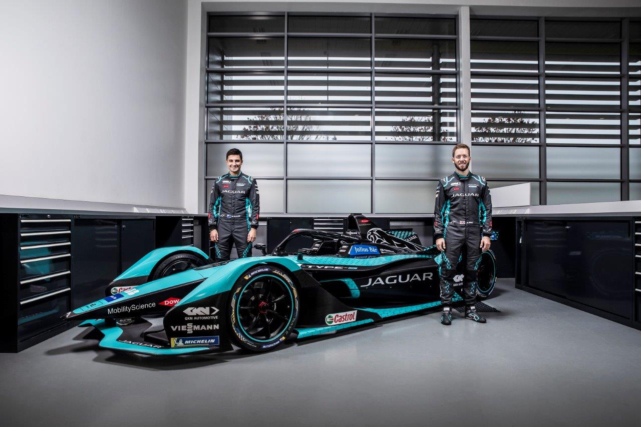 A Jaguar Racing felfedte vadonatúj elektromos versenyautóját