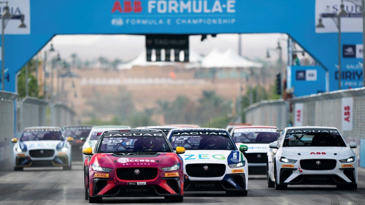 jag_racing_ipace_etrophy_zoom1.jpg