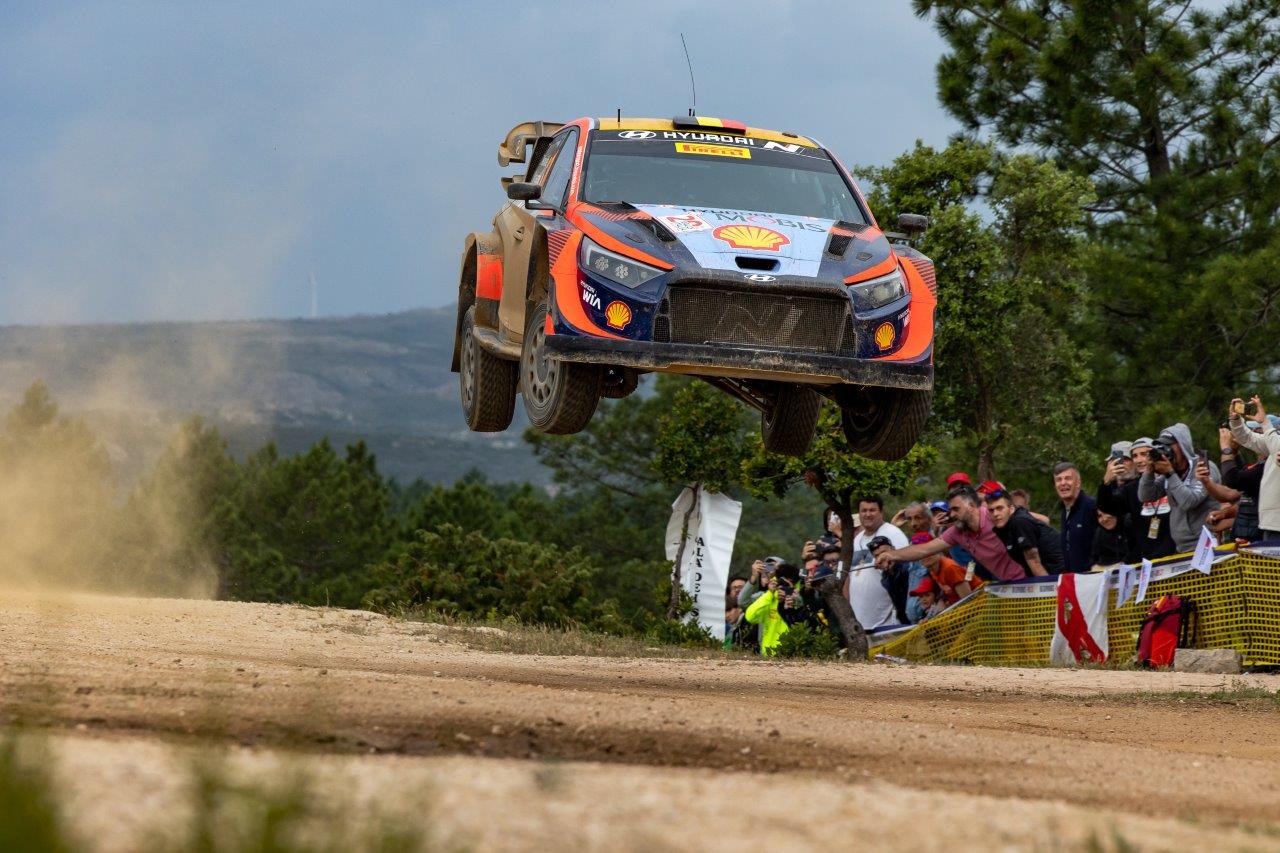 Kettős Hyundai győzelem a szardíniai túlélő rallyn