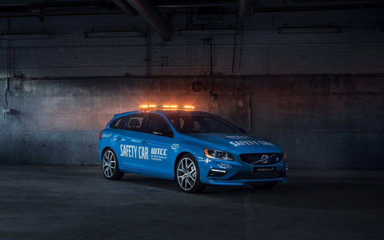 A Volvo adja a WTCC biztonsági autóját