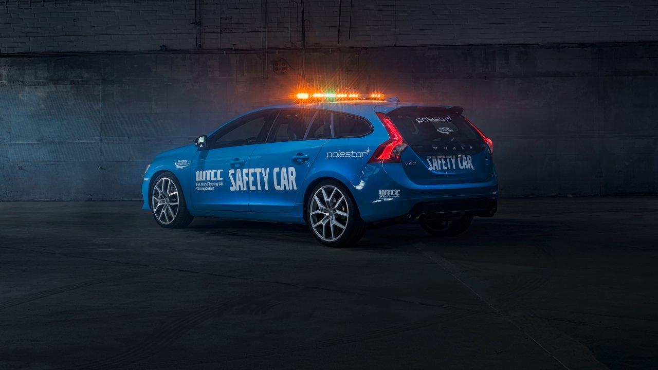 volvo_v60_polestar_wtcc_safety_car_02.jpg