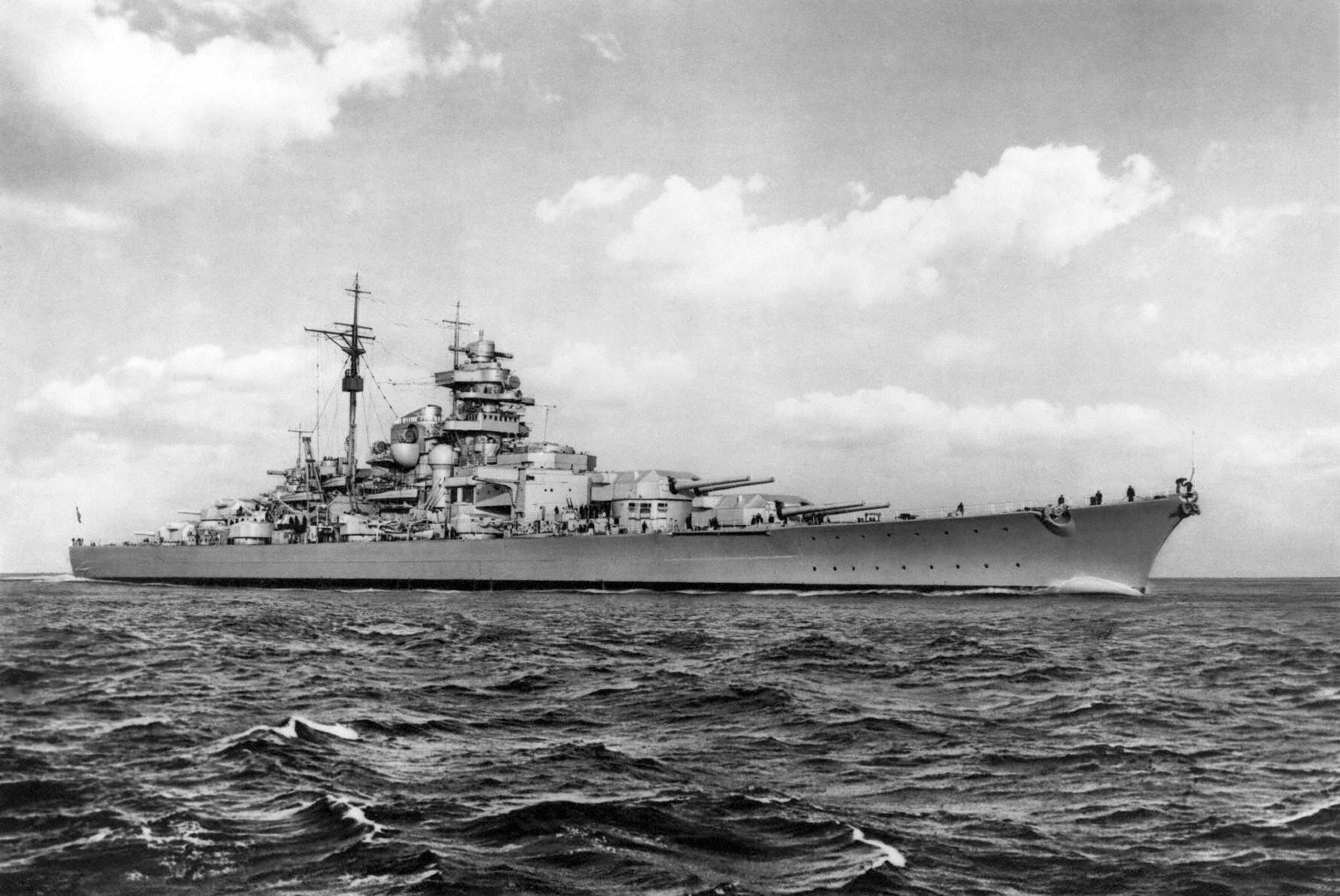 bismarck_during_sea_trials_after_being_completed_at_the_blohm_voss_shipyards_in_hamburg_in_1941_credit_photo_12_alamy_stock_photo.jpg