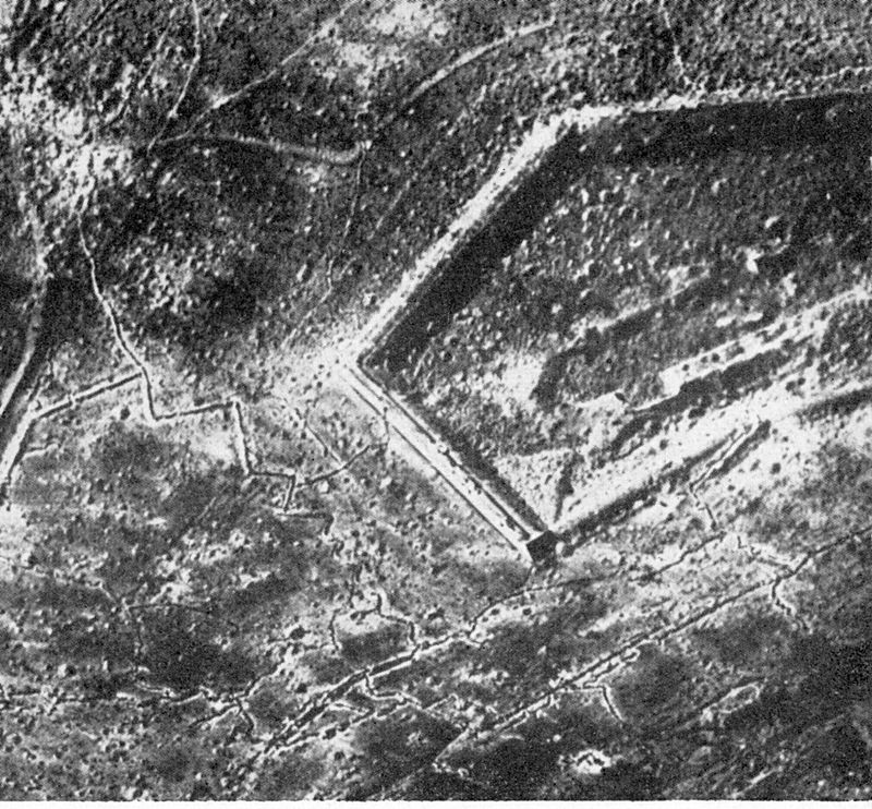 fort_douaumont_ende_1916_rotated_north_at_top.jpg