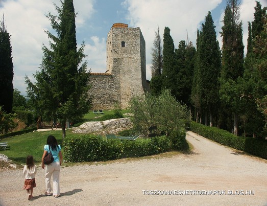 Castello Di Tornano_7.JPG