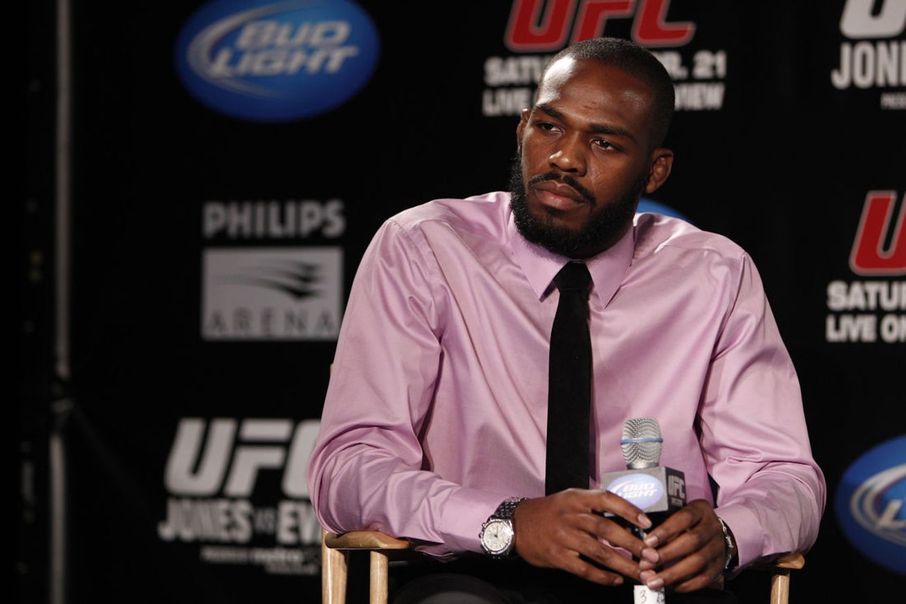 002_jon_jones_0.jpg