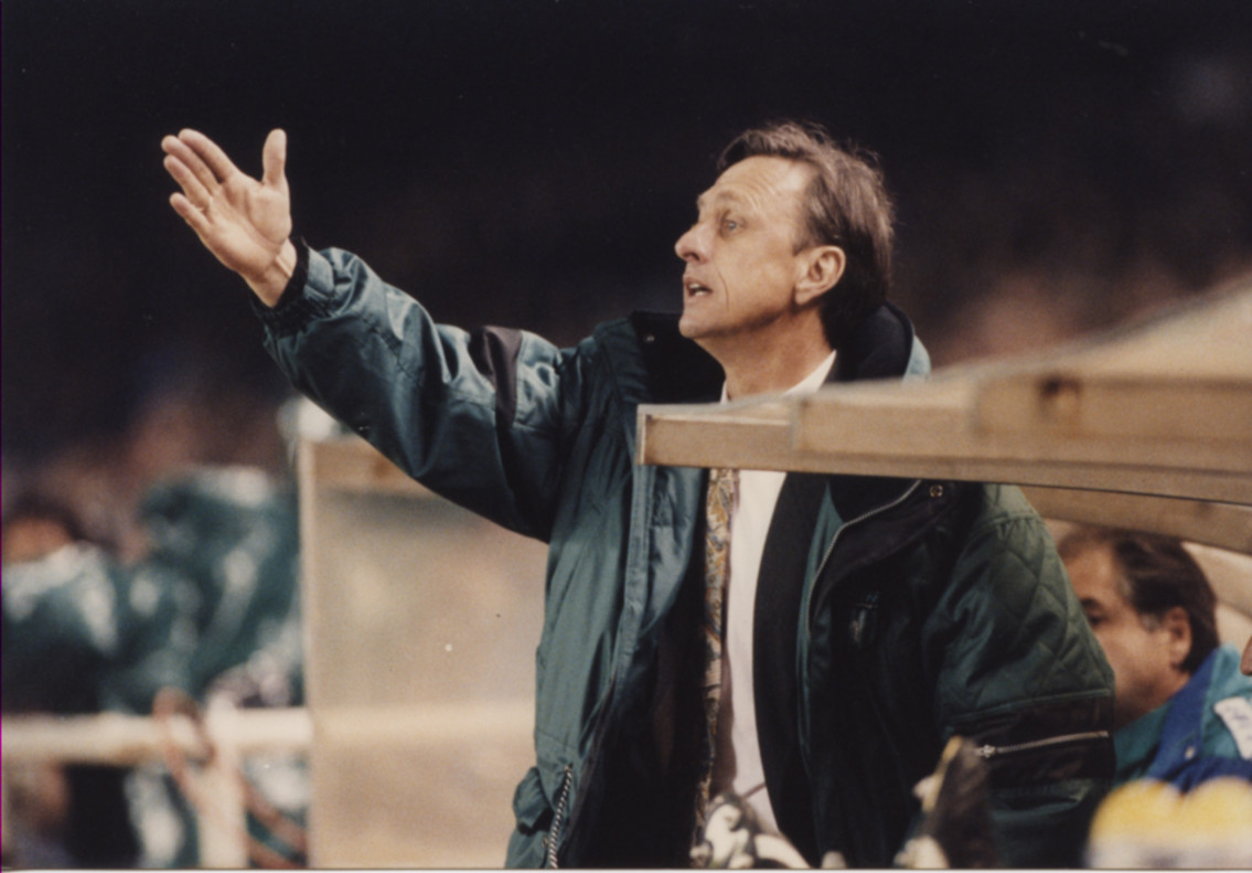 trayectoria-johan-cruyff-como-jugador-entrenador-del-barcelona-1458826384755.jpg