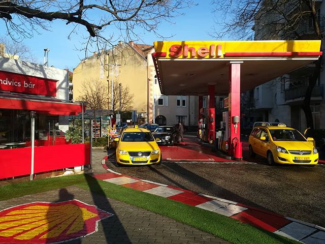 Shell benzinkut a Meszaros utcaban