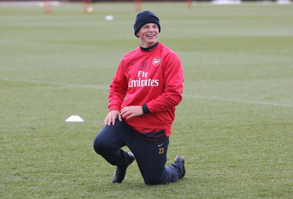 gun_1234370219_arshavin_train7.jpg