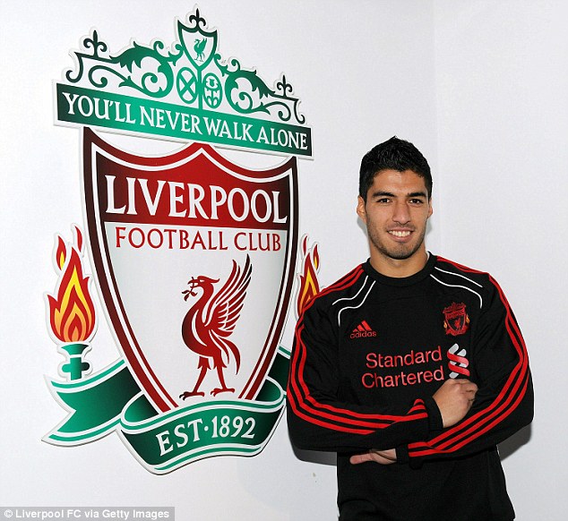 suarez-pool.jpg