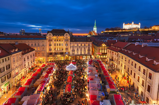 Forralt bor és mézeskalács illat Pozsonyban/Mulled wine and gingerbread scent in Bratislava